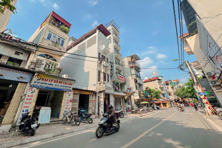 BÁN NHÀ CŨ MẶT PHỐ KINH DOANH S=140M2 PHỐ VƯƠNG THỪA VŨ – TÔ VĨNH DIỆN. GIÁ 45 TỶ