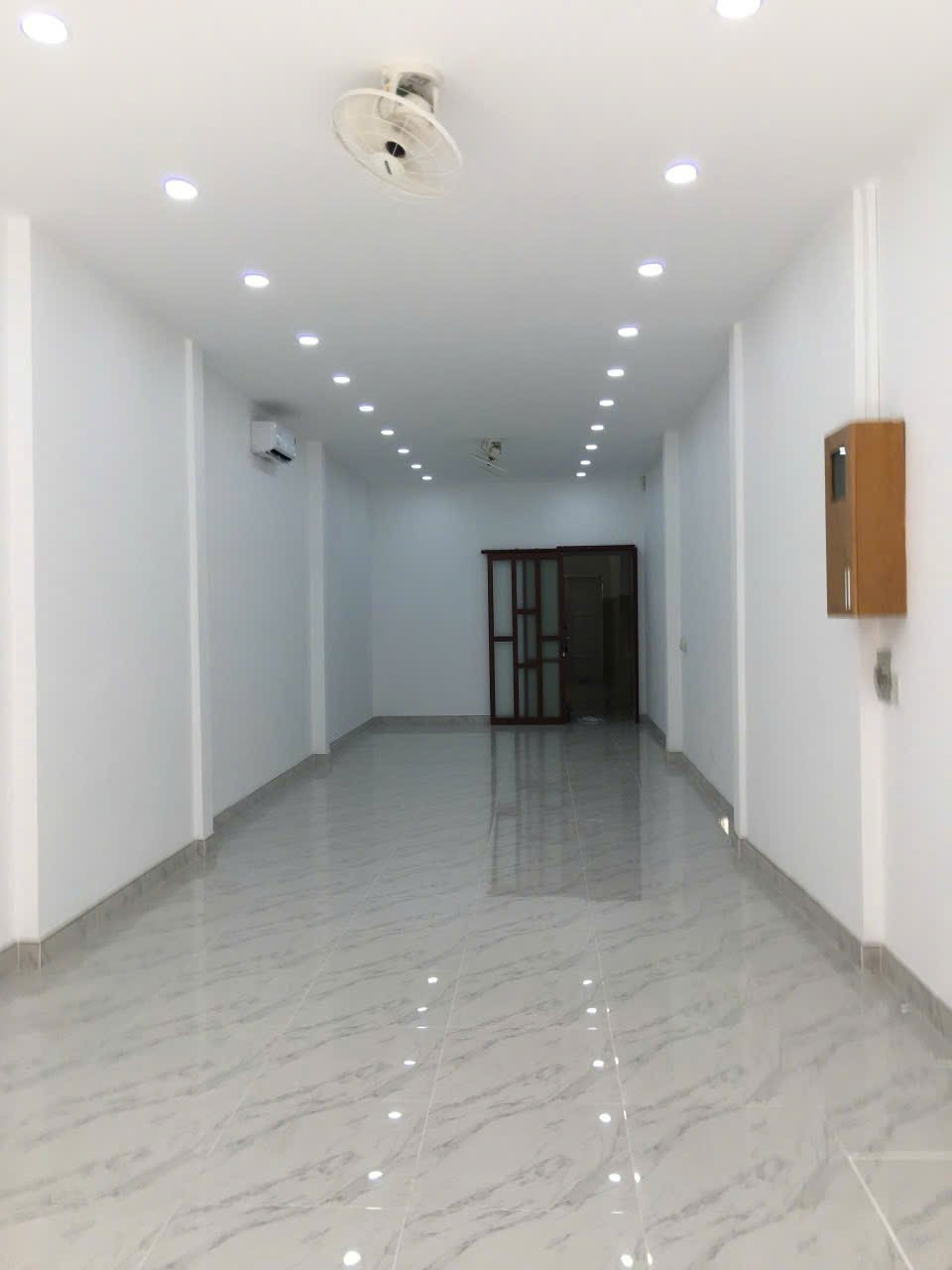 Nhà Mặt Tiền Hoàng Hoa Thám – 117m2, 4 Tầng, Đường 16m - Giá 28.3 tỷ