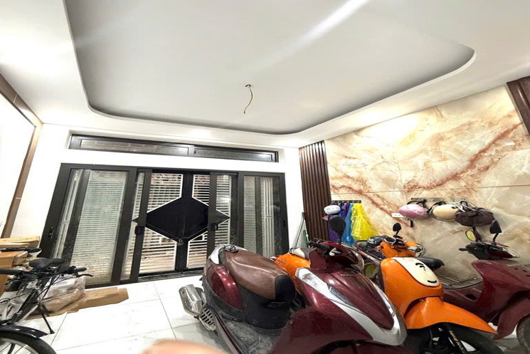 Hàng hiếm Nhà Tây Hồ Võng Thị 25m, 5 tầng, đầy đủ công năng, nhà dây xây chắc chắn, view Hồ Tây,