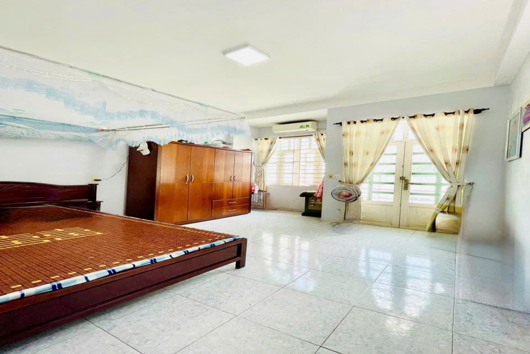 GẤP BÁN NHÀ 3 TẦNG  MẶT TIỀN KINH DOANH  ĐƯỜNG TRƯƠNG THỊ HOA  TÂN THỚI HIỆP QUẬN 12 SHR CHỈ 9,2 TỶ