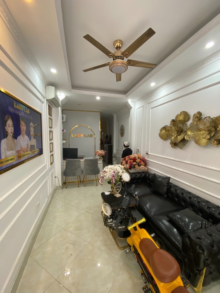 Bán nhà ngã tư Chợ Mơ - Bạch Mai: 32m², 5 tầng, thang máy, 13.95 tỷ