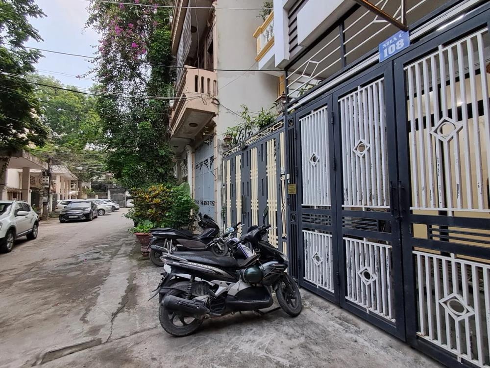 Nhà phố 54m2x5 Tầng, Gara Ô Tô, Vị Trí Đắc Địa - Giá 18.8 Tỷ