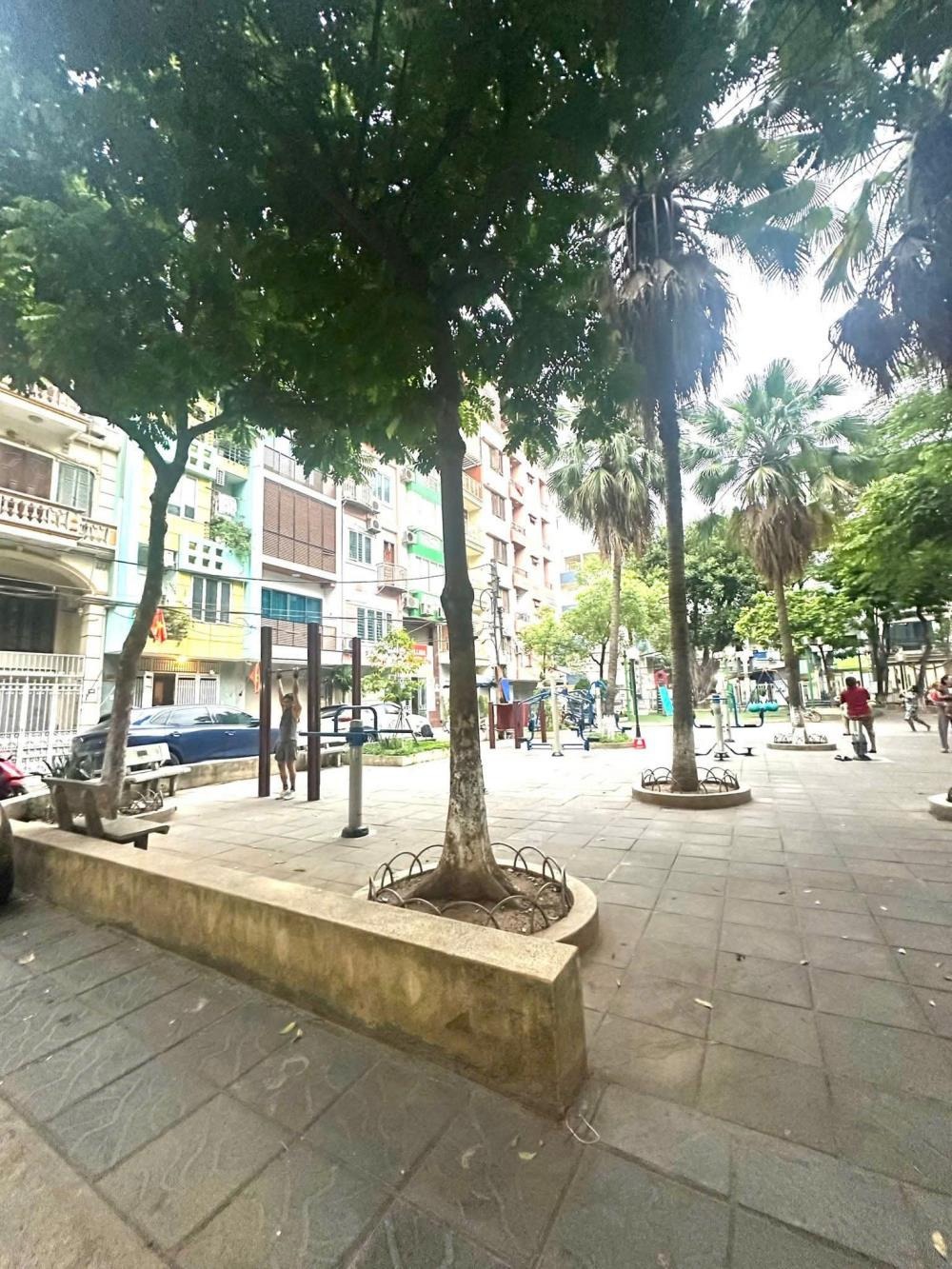 Bán nhà 5 tầng, 50m2, Phố Hoàng Ngân - Ngõ Ô Tô, Kinh Doanh Đỉnh Cao - 26 tỷ