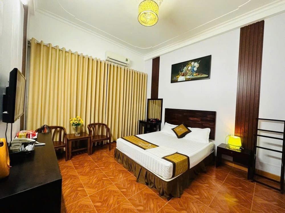 Bán nhà 5 tầng, 50m2, Phố Hoàng Ngân - Ngõ Ô Tô, Kinh Doanh Đỉnh Cao - 26 tỷ
