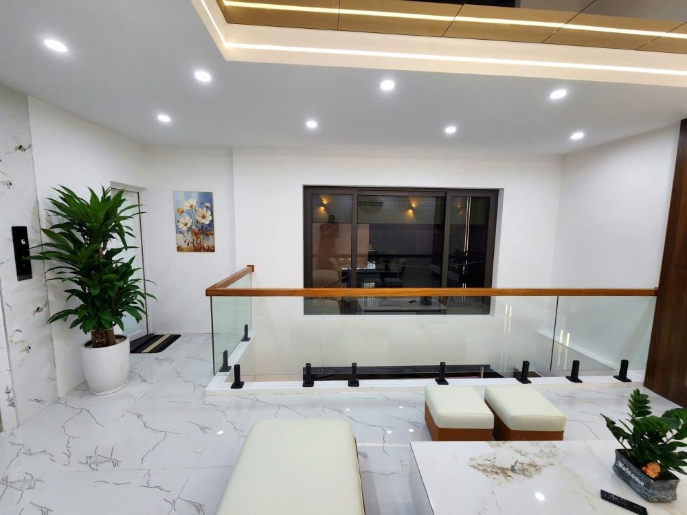 Bán nhà 6 tầng, thang máy, 40m2, 11.6 tỷ - Gần Trường Chinh, Thanh Xuân