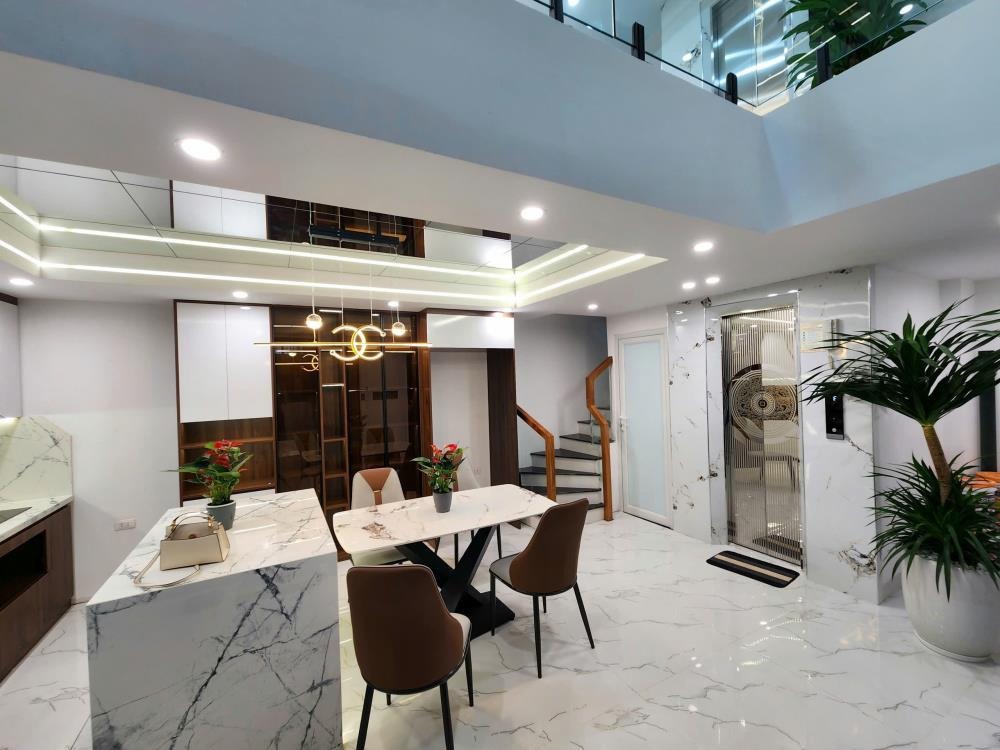 Bán nhà 6 tầng, thang máy, 40m2, 11.6 tỷ - Gần Trường Chinh, Thanh Xuân