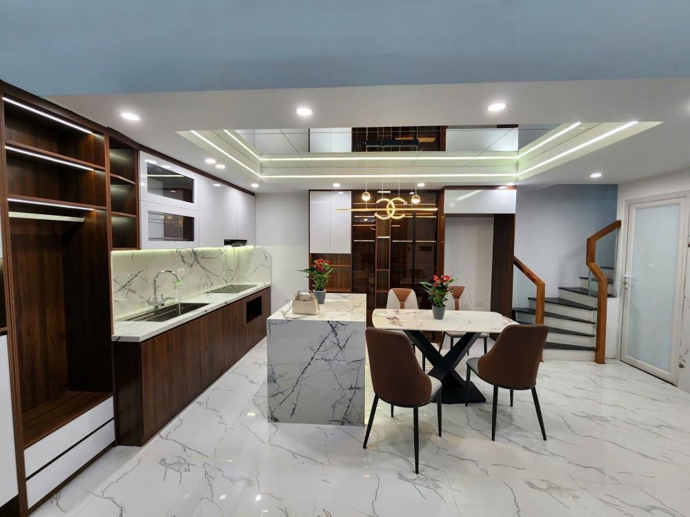 Bán nhà 6 tầng, thang máy, 40m2, 11.6 tỷ - Gần Trường Chinh, Thanh Xuân