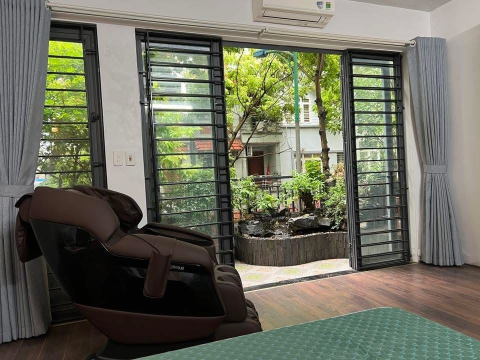 Bán Nhà Liền Kề Xa La Cao Cấp: Vị Trí Vàng, Hồ Koi, Bể Sục, Phòng Xông Hơi