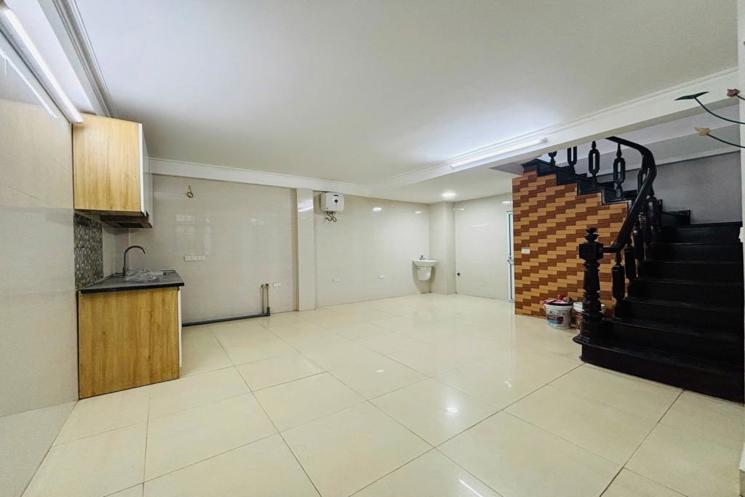 Bán nhà Kẻ Vẽ 39m2, ô tô đỗ cửa, 5 tầng, 6,8 tỷ có thương lượng