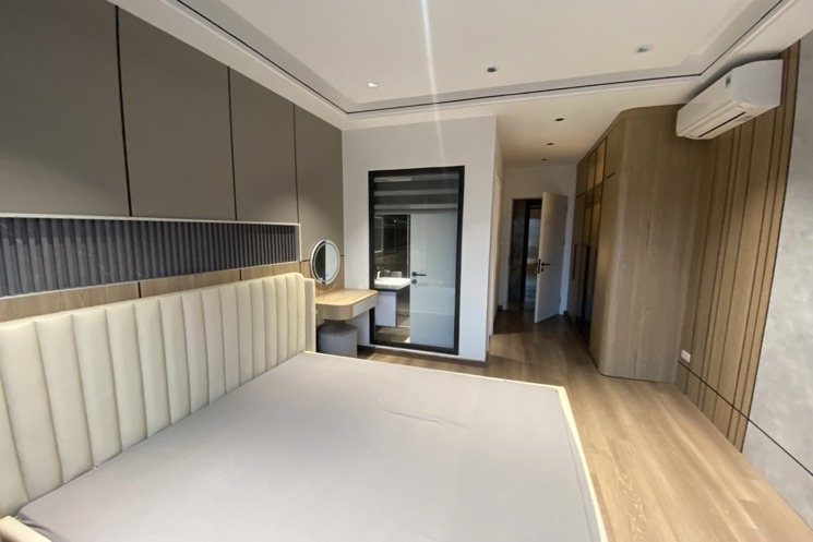 BÁN NHÀ NGỌC THUỴ-40M-THANG MÁY-FULL NỘI THẤT-NGÕ OTO-NHỈNH 11 TỶ