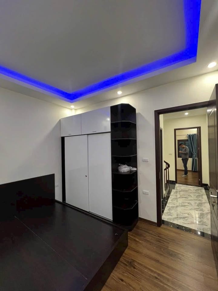 Nhà 5 Tầng Kim Chung Giá Rẻ - Vị Trí Đắc Địa, Tiện Ích Vượt Trội