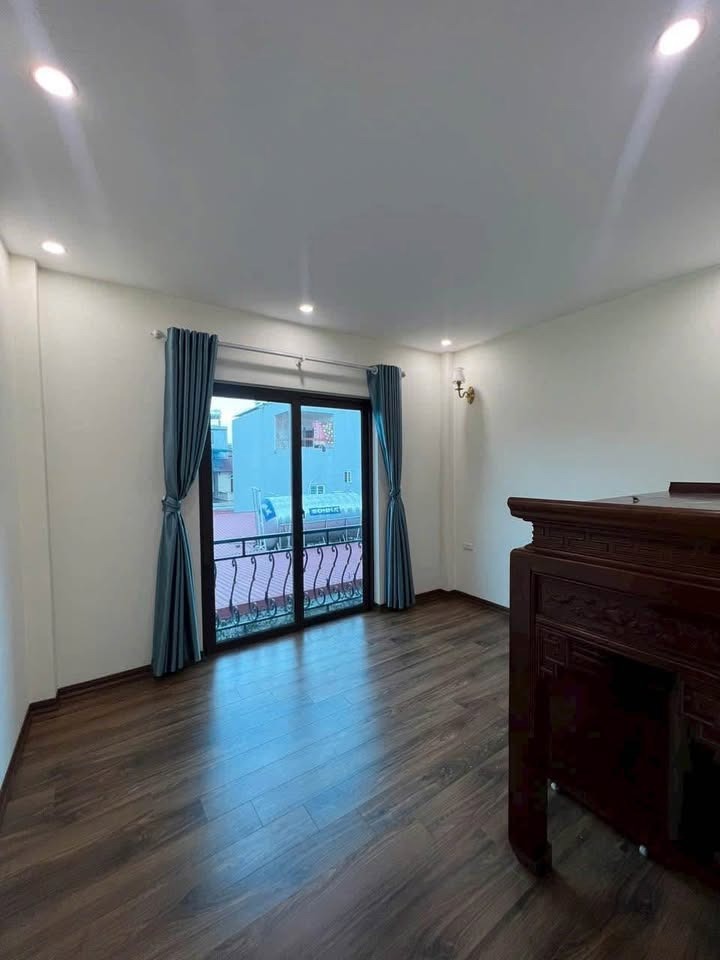 Nhà 5 Tầng Kim Chung Giá Rẻ - Vị Trí Đắc Địa, Tiện Ích Vượt Trội