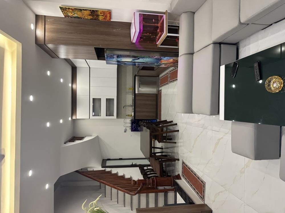 Bán nhà Minh Khai, Hai Bà Trưng - 38m2, 4 Tầng, Giá 5.X Tỷ - Vị Trí Đắc Địa