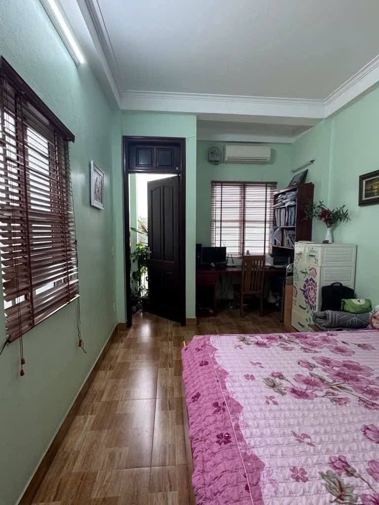 Bán Nhà Đẹp 43m2, 3 Tầng, Gần Khu Đất Dịch Vụ 25.2ha - Giá 6.19 Tỷ