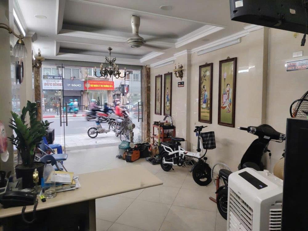 Nhà Mặt Phố Tôn Đức Thắng - 38m2 - 5 Tầng - Giá 21 Tỷ - Vị Trí Vàng