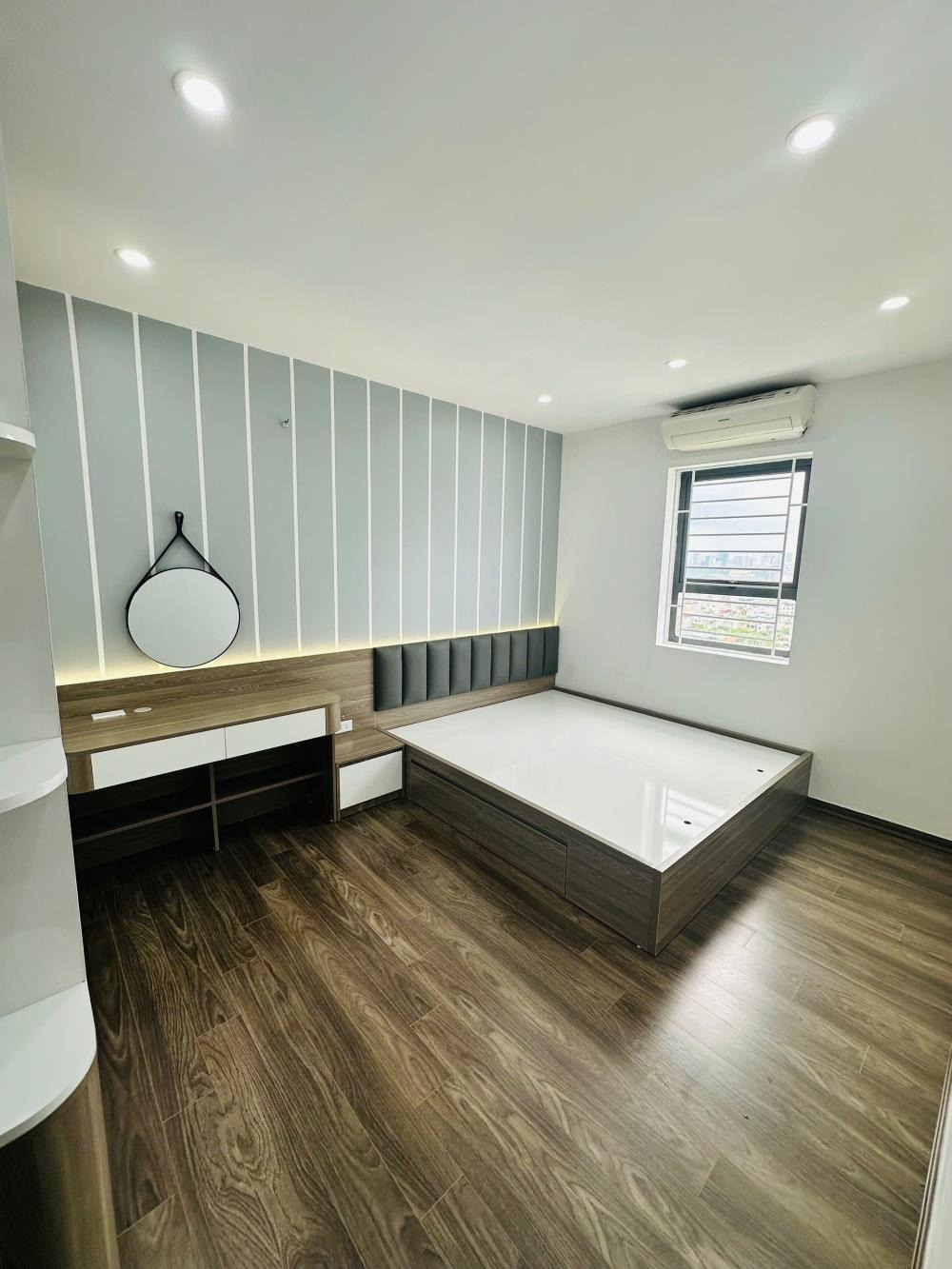 Bán Gấp Căn Hộ RiceCity Linh Đàm 2PN, 58m2 - Giá 4.4 Tỷ