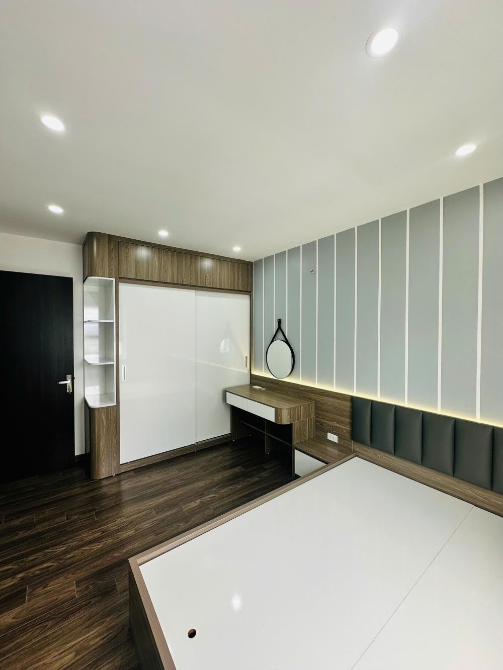 Bán Gấp Căn Hộ RiceCity Linh Đàm 2PN, 58m2 - Giá 4.4 Tỷ
