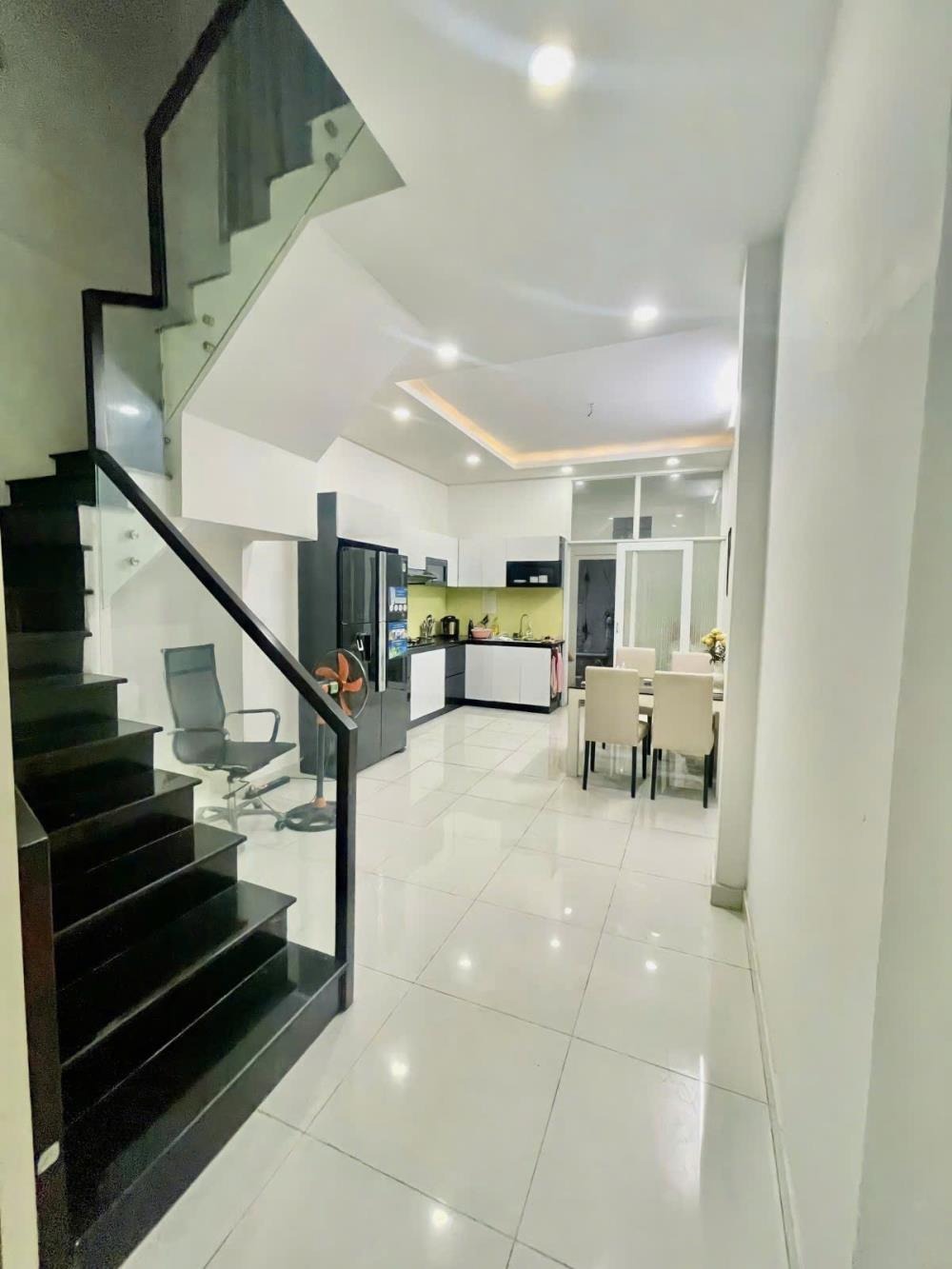 Bán nhà HXH Cao Thắng, Quận 10 - 4x13m, 3 Lầu, Giá 12.5 tỷ