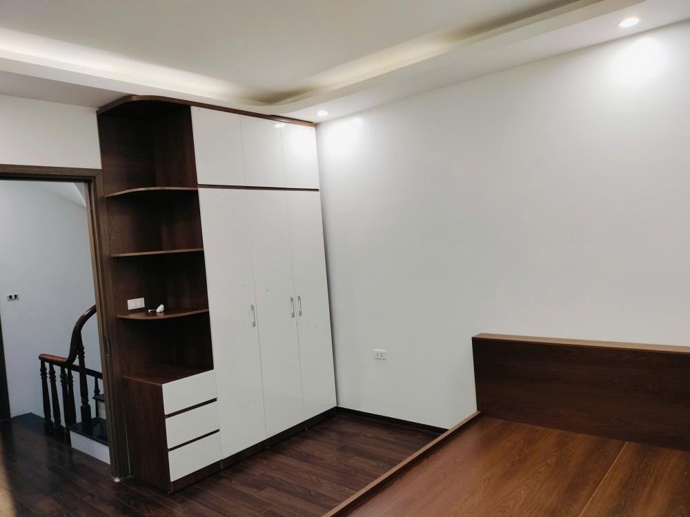 Nhà Di Trạch 40m2, 5 Tầng, Căn Góc, 6.3 Tỷ - Vị Trí Đắc Địa, Tiềm Năng Cho Thuê Cao