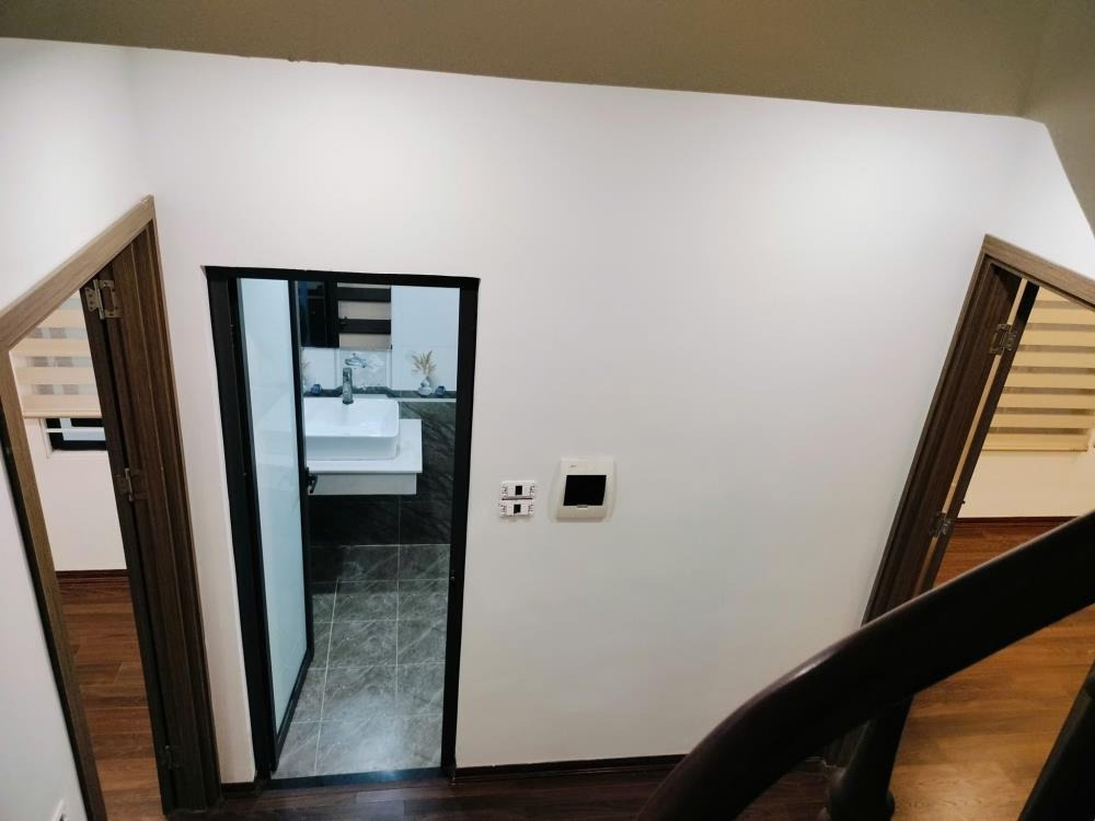 Nhà Di Trạch 40m2, 5 Tầng, Căn Góc, 6.3 Tỷ - Vị Trí Đắc Địa, Tiềm Năng Cho Thuê Cao