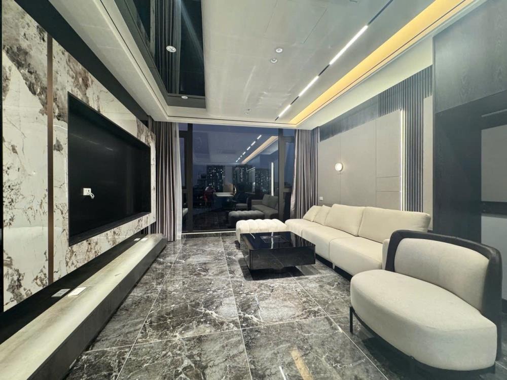 Bán nhà Cổ Linh, Long Biên 7 tầng, 52m², MT 4.7m - Giá 16 tỷ (Ô tô tránh)