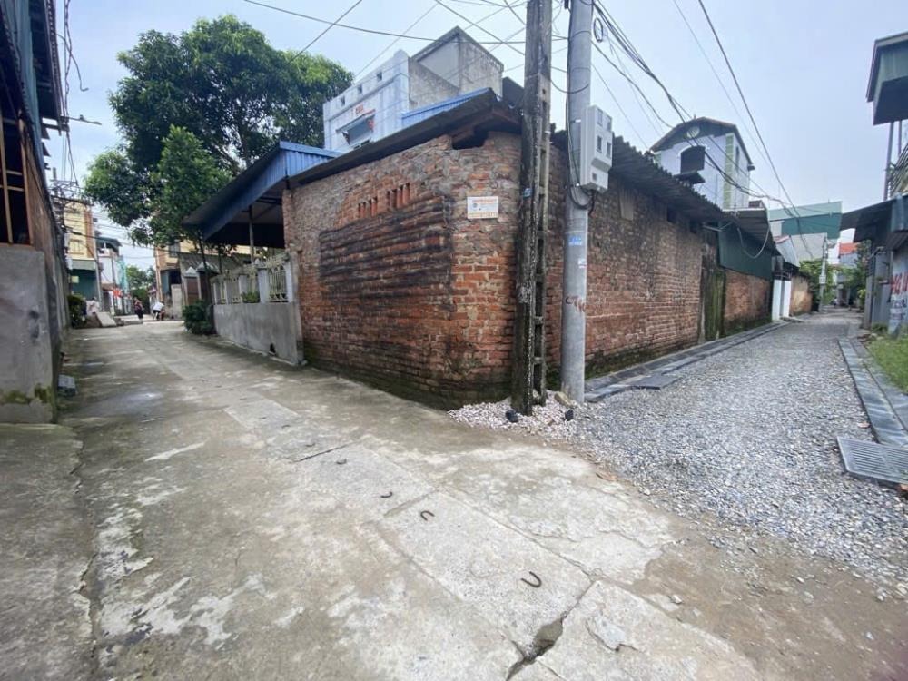 Bán nhà 3 tầng Lương Quy, Xuân Nộn - 112m2, Có Sân, Đỗ Ô Tô VF3