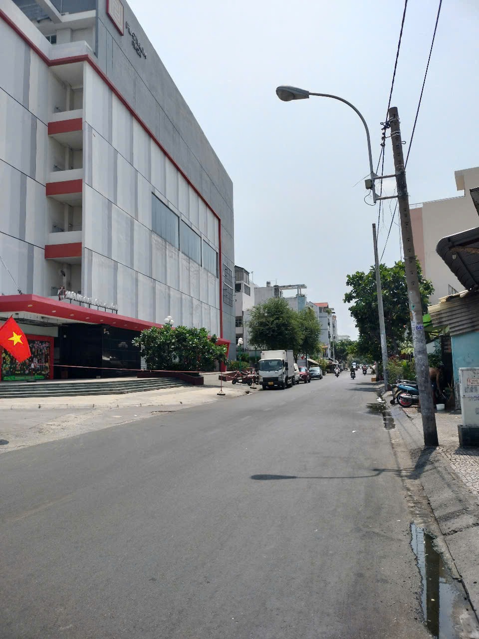 Bán nhà mặt tiền đường Văn Thân, Quận 6 - 4 Tầng, 117m2, Giá 26.8 Tỷ