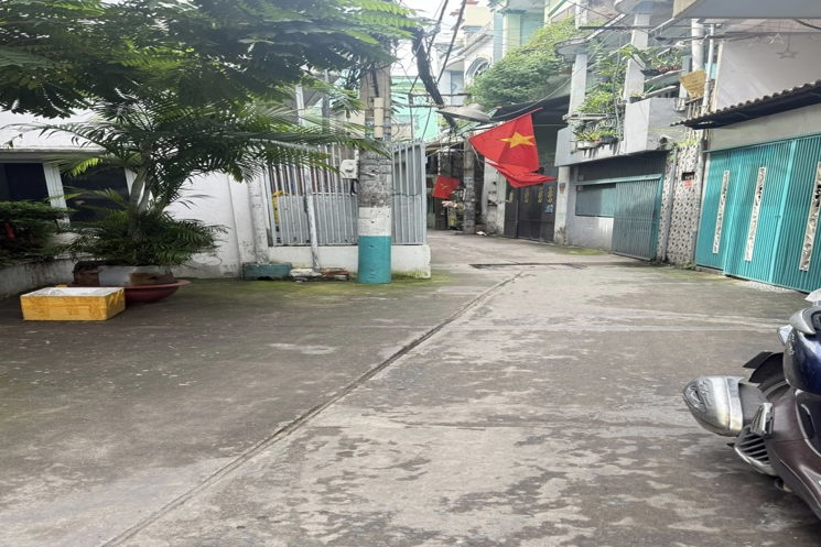 Nhà Đẹp Lạc Long Quân Nhỉnh 4 Tỷ
