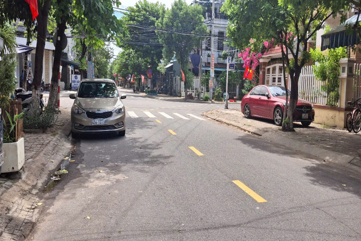 NHÀ 5 TẦNG THANG MÁY – 8 PHÒNG NGỦ – THU NHẬP 30TR/THÁNG – ĐƯỜNG TỐ HỮU TT TP ĐÀ NẴNG