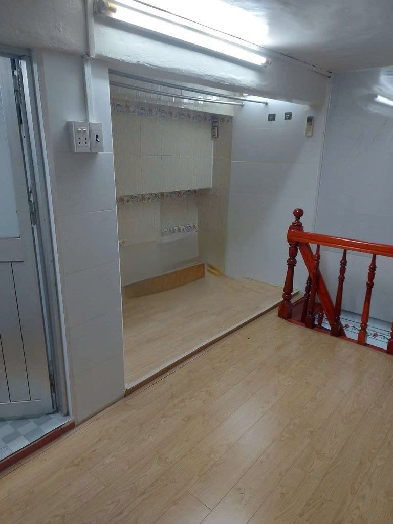 🏠 Nhà hẻm Nguyễn Trãi, Quận 1 - Cho Thuê Giá Tốt, Gần Chợ Bến Thành