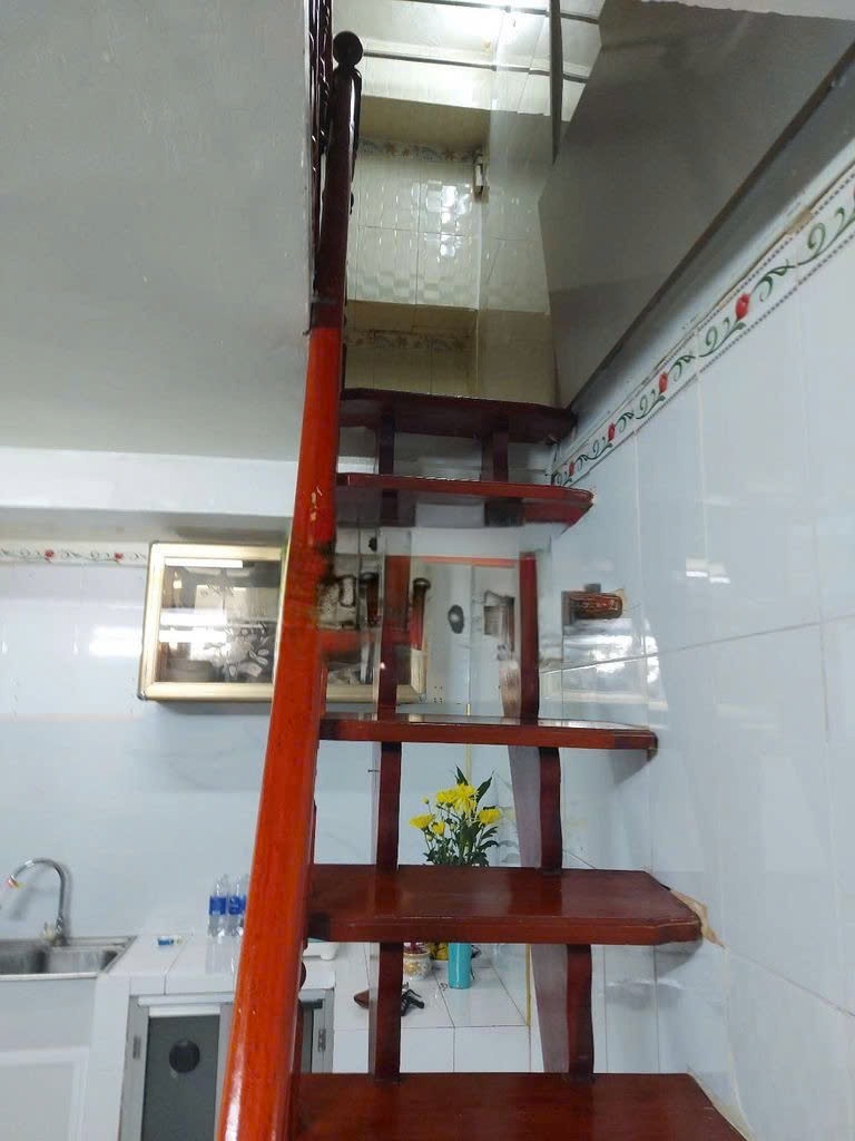 🏠 Nhà hẻm Nguyễn Trãi, Quận 1 - Cho Thuê Giá Tốt, Gần Chợ Bến Thành