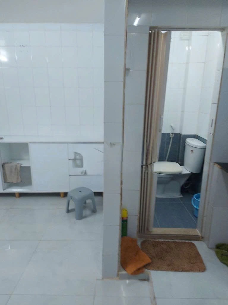 🏠 Nhà hẻm Nguyễn Trãi, Quận 1 - Cho Thuê Giá Tốt, Gần Chợ Bến Thành