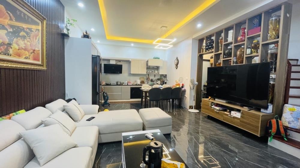 Bán nhà đẹp Trung Liệt 66m², Lô Góc, Ô Tô Đỗ Cửa - Giá 19.8 Tỷ