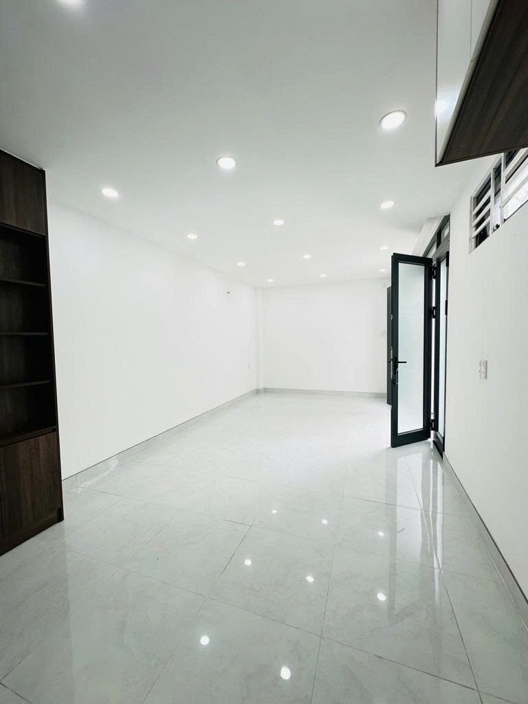 Nhà Đẹp 4 Tầng Bình Thạnh - 9m Mặt Tiền - Hẻm Xe Hơi - An Ninh