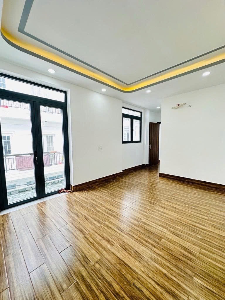 Nhà Đẹp 4 Tầng Bình Thạnh - 9m Mặt Tiền - Hẻm Xe Hơi - An Ninh