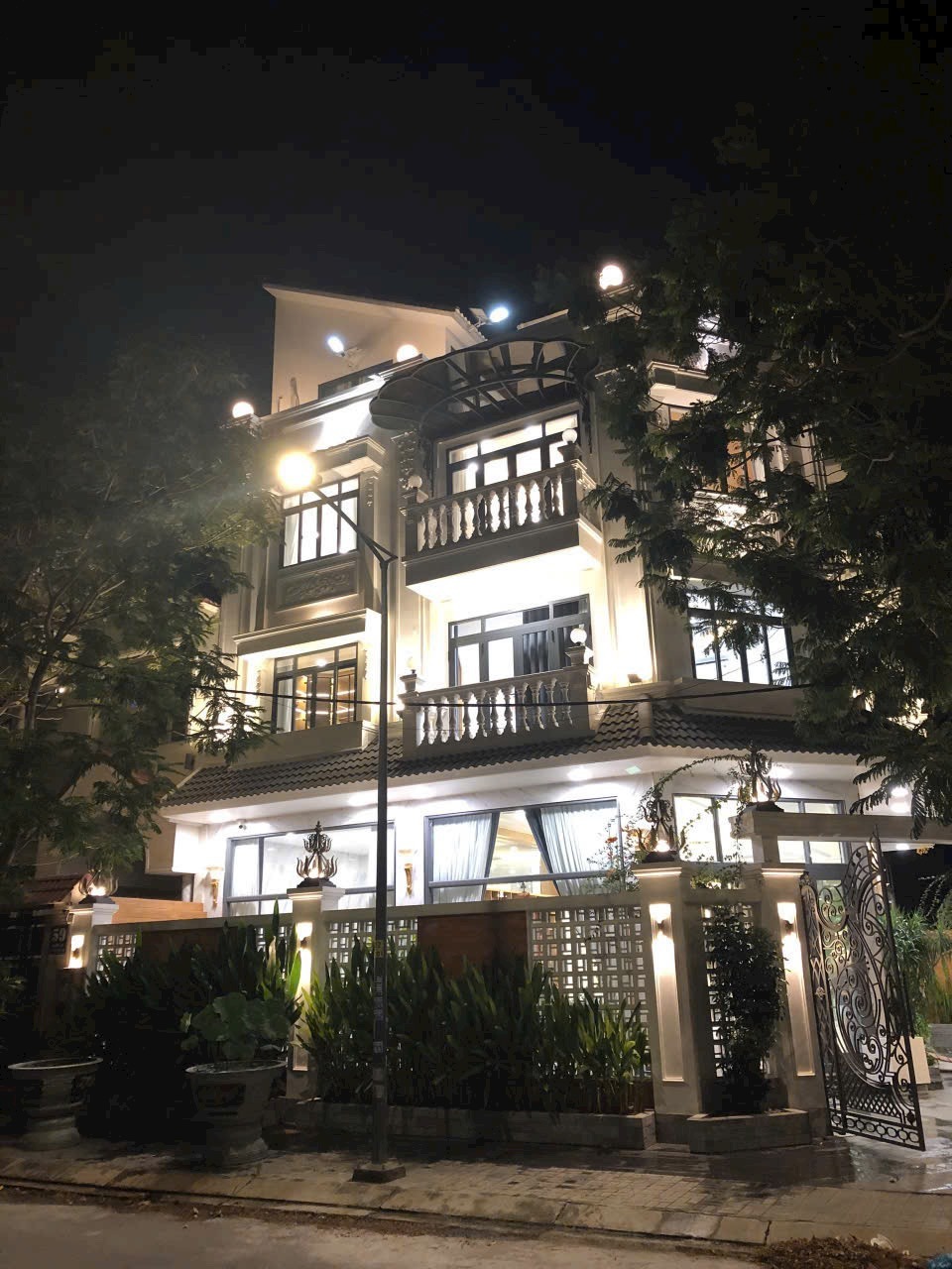 Biệt Thự Khang Điền Bình Chánh - 9PN, Sổ Đỏ, Giá Tốt - Đầu Tư/Ở Đều Lợi