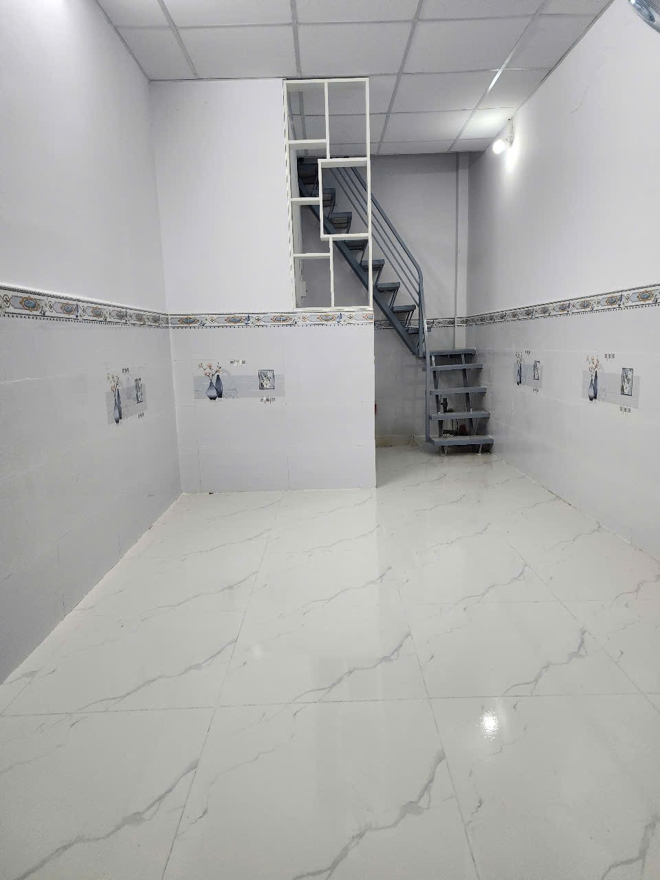 Bán Gấp Nhà Hóc Môn Giá Rẻ 350 Triệu - Vị Trí Đắc Địa