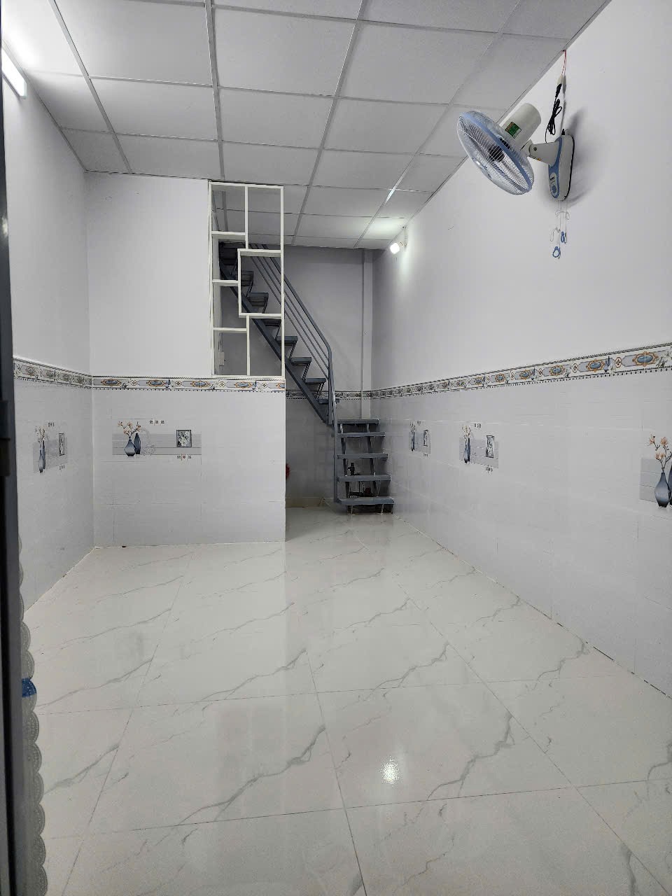 Bán Gấp Nhà Hóc Môn Giá Rẻ 350 Triệu - Vị Trí Đắc Địa