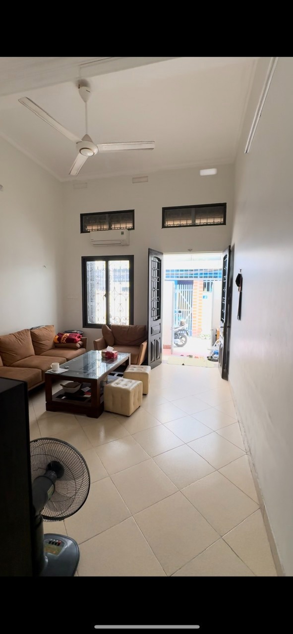 Bán Đất Tặng Nhà Phú Diễn - Lô Phân Lô Cán Bộ, Vị Trí Đẹp, Gần Ô Tô