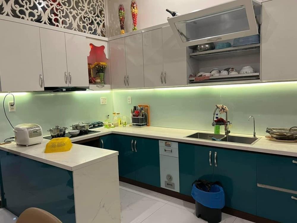 Bán Nhà Nguyễn Thiện Thuật - 5 Tầng - 9.2 Tỷ - Xe Hơi Tránh Nhau
