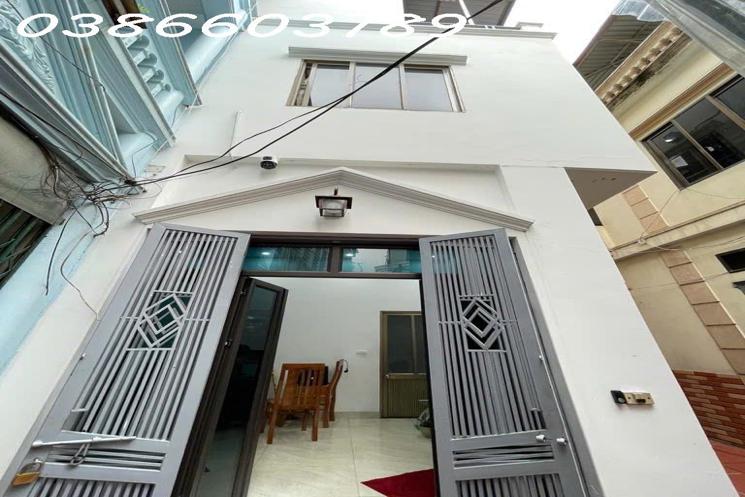 Hoàng Như Tiếp – 48.5m² – Nhà 3 Tầng Dân Xây – Vị Trí Trung Tâm – Giá Chỉ 7.6 Tỷ