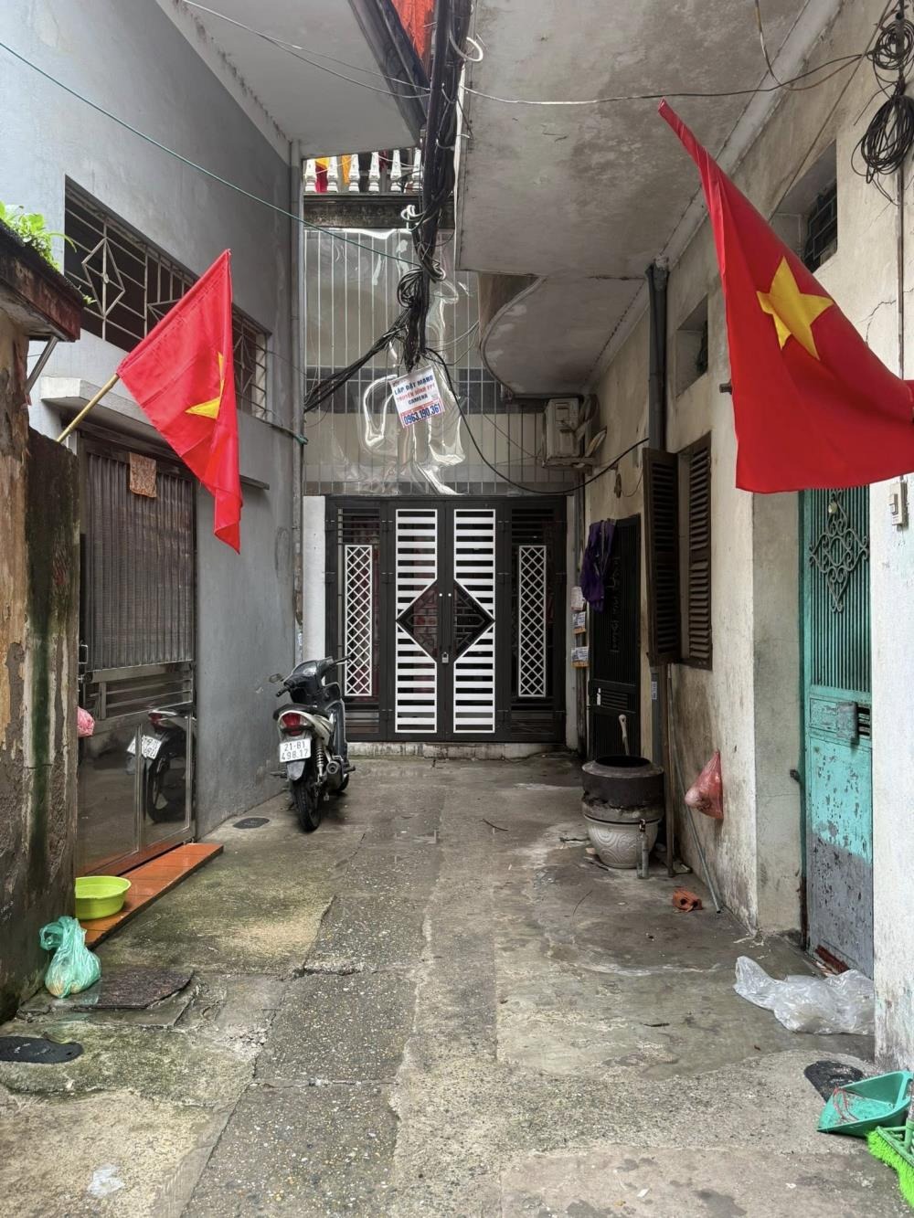 Bán Nhà Hoàng Mai Ngõ Ô Tô - 5.4 Tỷ - Vị Trí Đẹp, Full Nội Thất