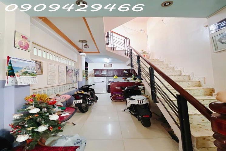 3,5 TỶ - QUẬN 7 - SỔ HỒNG RIÊNG - GẦN ĐƯỜNG HUỲNH TẤN PHÁT-- HẺM XE HƠI RA 20M