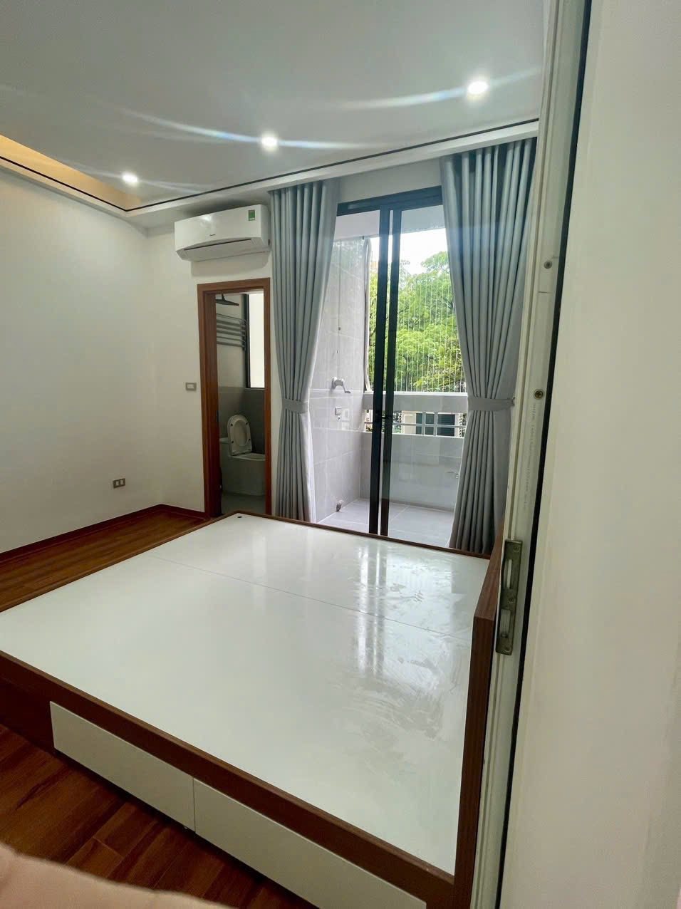 Căn hộ Trung Hòa Nhân Chính 59m2 Full Nội Thất - Giá 5.4 Tỷ