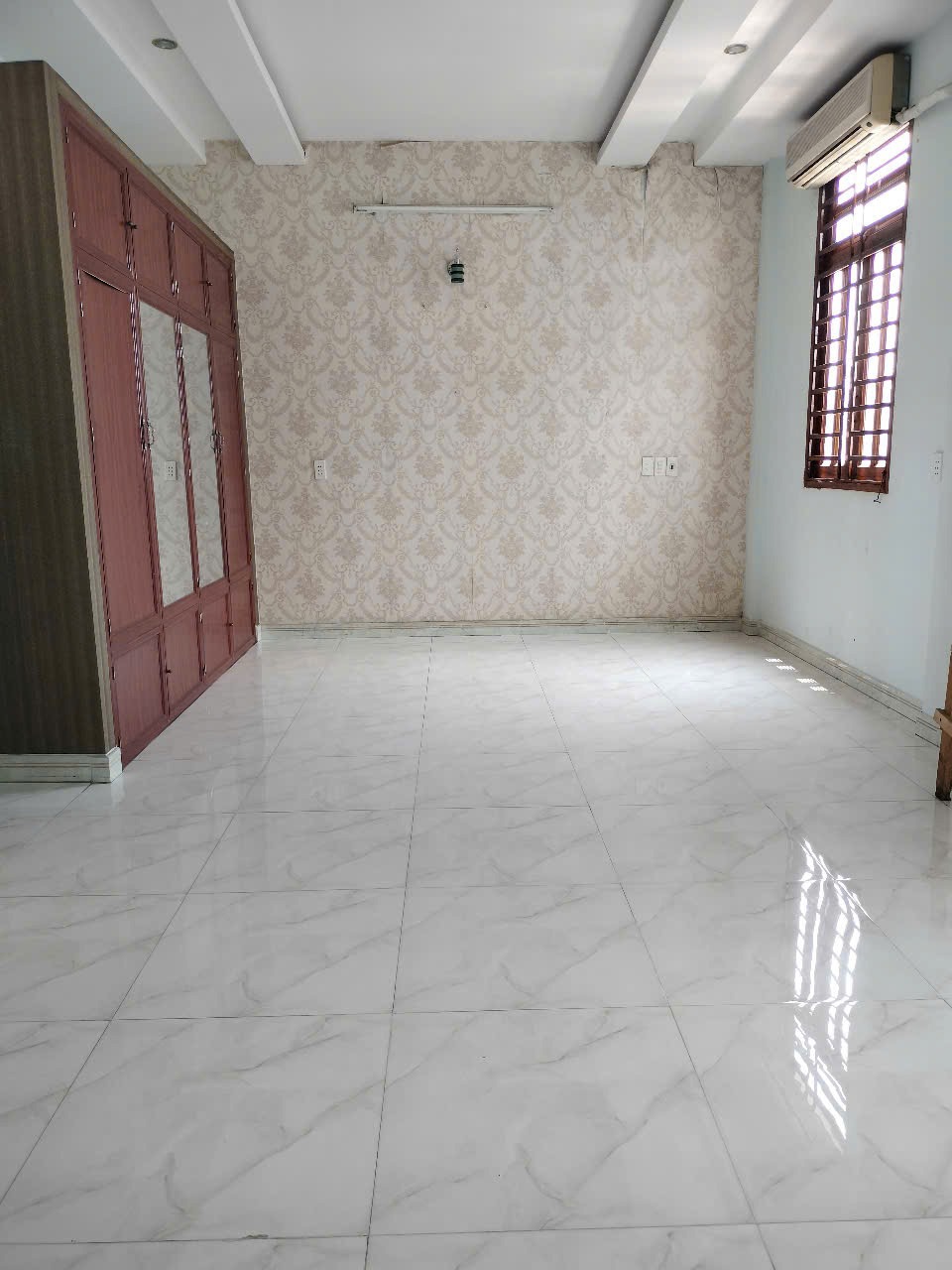 Bán nhà mặt tiền đường Văn Thân, Quận 6 - 4 Tầng, 117m2 - Giá 26.8 tỷ