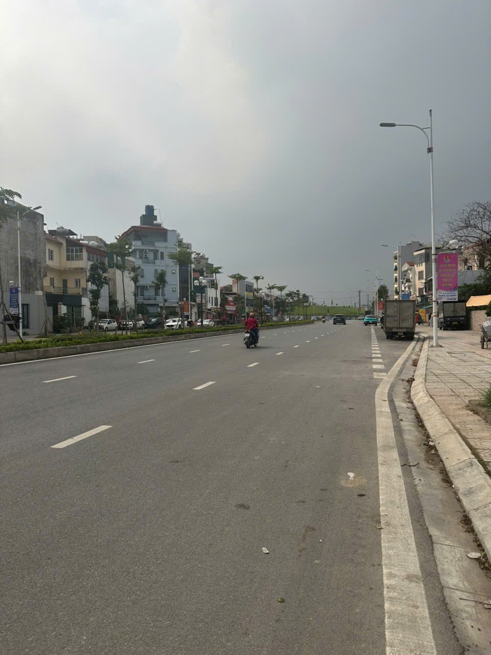 Bán nhà mặt phố Nguyễn Gia Bồng, Ngọc Thuỵ - 515m2, Mặt tiền 25m, Giá 162 tỷ