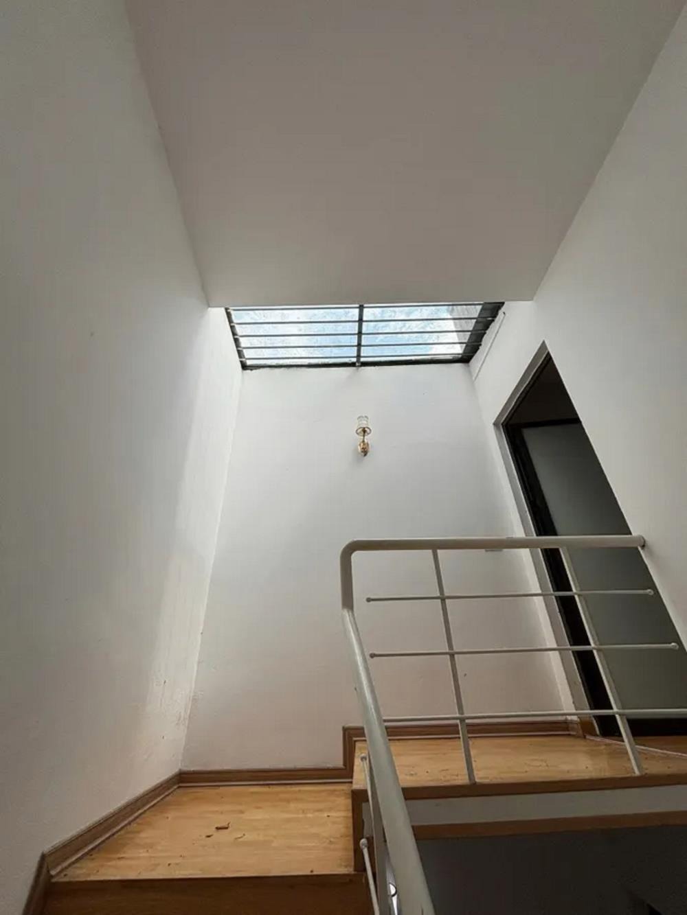 Bán nhà Ngọc Khánh, Ba Đình - 32/35m² x 4 Tầng, Ngõ Thông Thoáng