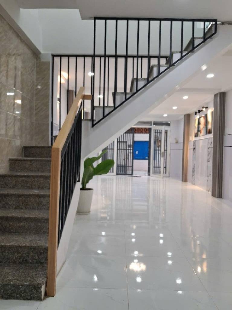 Bán Nhà Tân Phú - 55m2, 3 Phòng Ngủ, Hẻm Sạch, Giá 4.9 Tỷ