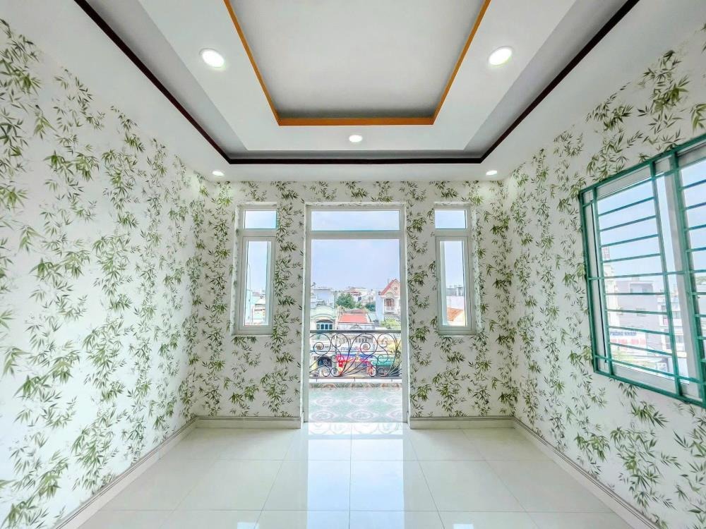 Bán Nhà Mặt Tiền Hà Huy Giáp, Quận 12 - Vị Trí Đắc Địa, Kinh Doanh Sầm Uất