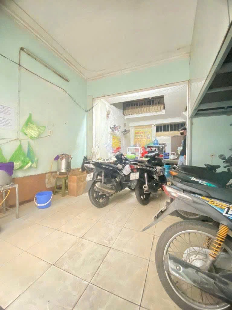 Bán nhà mặt phố Chính Kinh - 81m² - 4 Tầng - Giá 21.5 Tỷ - Thanh Xuân